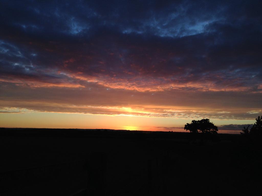 מלקשאם Rew Farm Country & Equestrian Accommodation - Sunrise Lodge מראה חיצוני תמונה